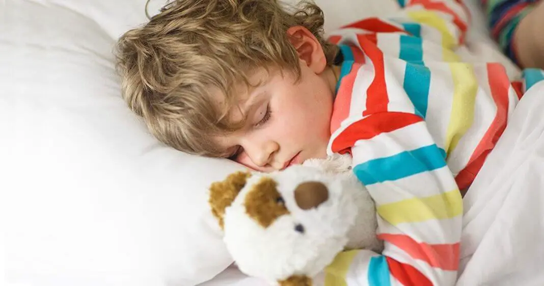 Les 5 meilleures astuces pour coucher son enfant sans drame-min