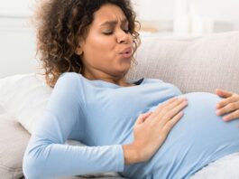 10 signes qui indiquent que laccouchement est proche-min