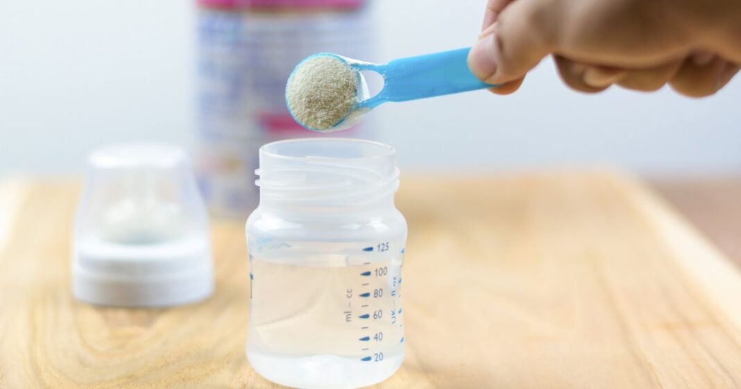 Comment choisir un lait en poudre adapté aux besoins de votre enfant-min (1)