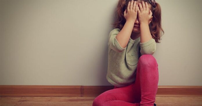 33 phrases à dire à votre enfant pour éviter les crises d’anxiété-min