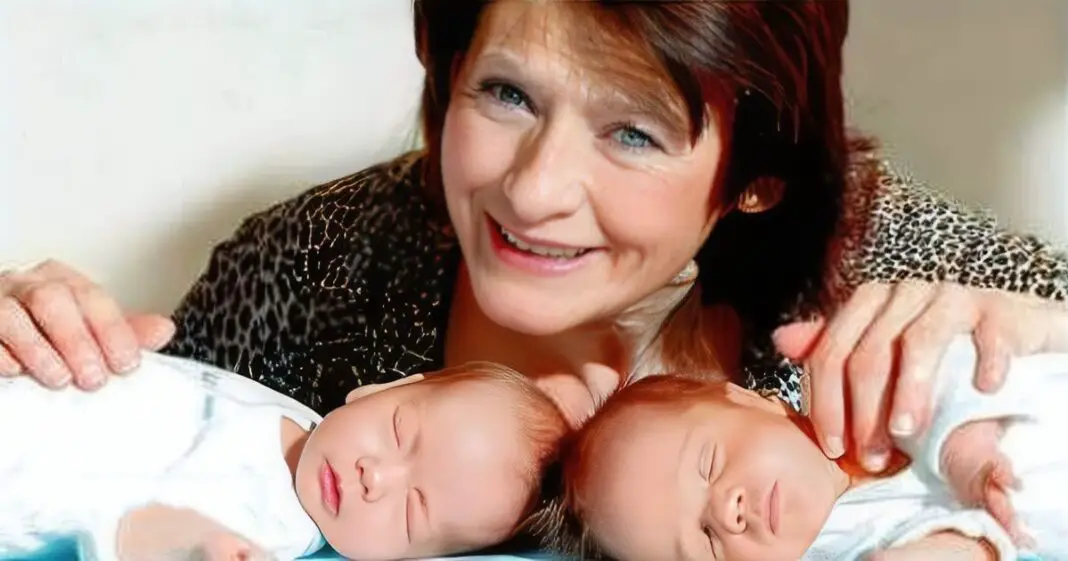 Une mère de 66 ans donne naissance à des jumeaux et sa propre famille la traite d'égoïste pour cela