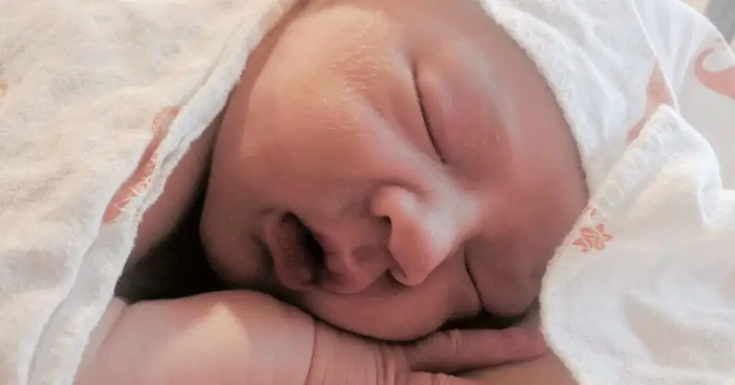 Les 15 plus rares prénoms de bébés pour fille-min
