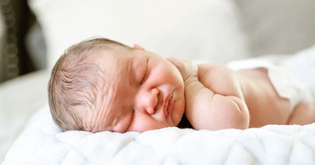 20 prénoms masculins rares et élégants qui font sensation en ce moment