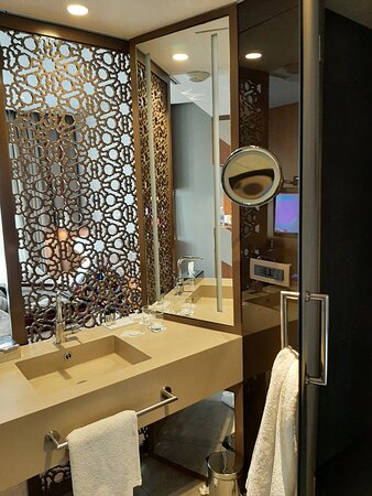 miroir hotel