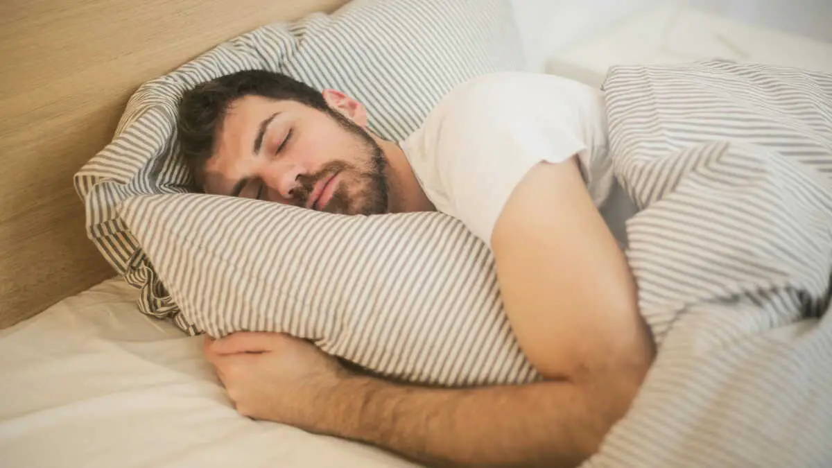 sante-faut-il-s-inquieter-de-baver-dans-son-sommeil-min